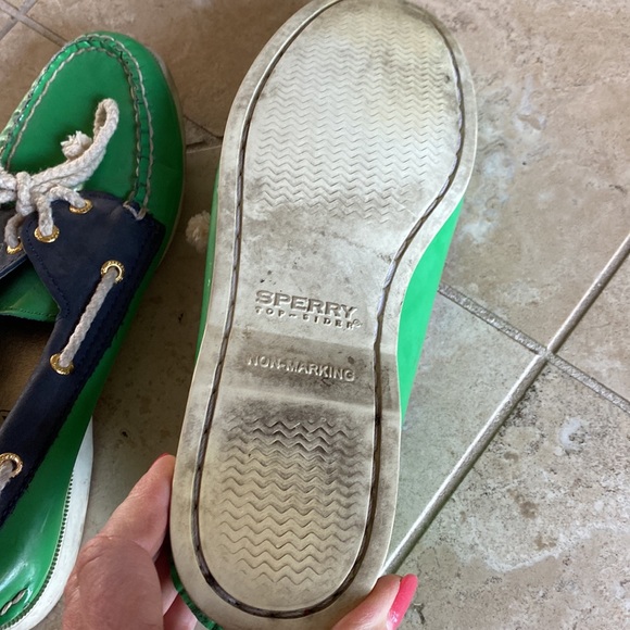 Sperry green and navy preppy shoes - Picture 2 of 6